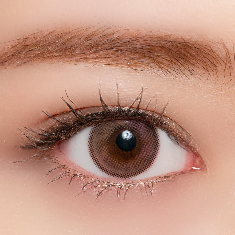 カラーコンタクトレンズ、Lemieu グラスローズ | 1dayを装用した状態の目のアップ画像