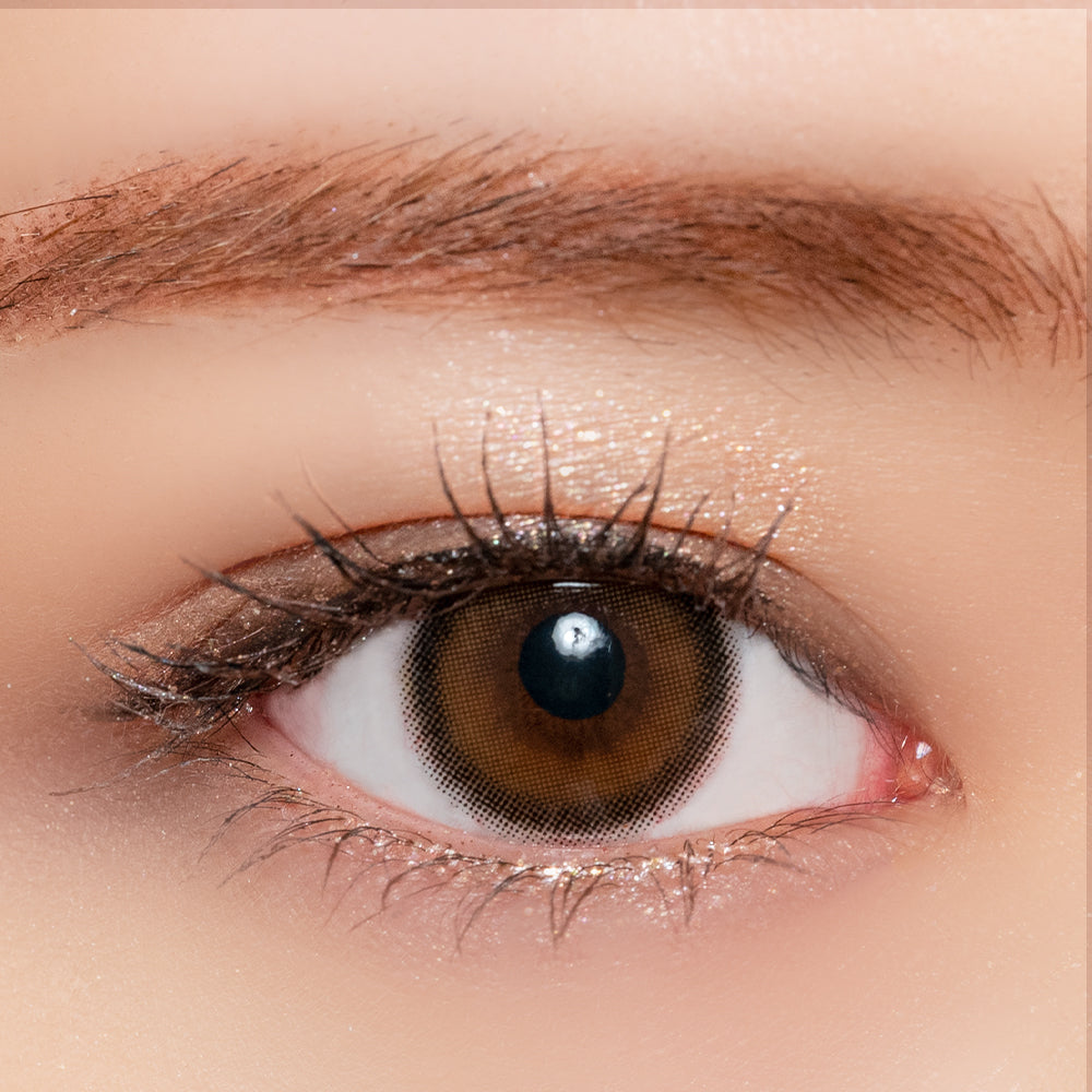 カラーコンタクトレンズ、Lemieu みそもっち | 1dayを装用した状態の目のアップ画像