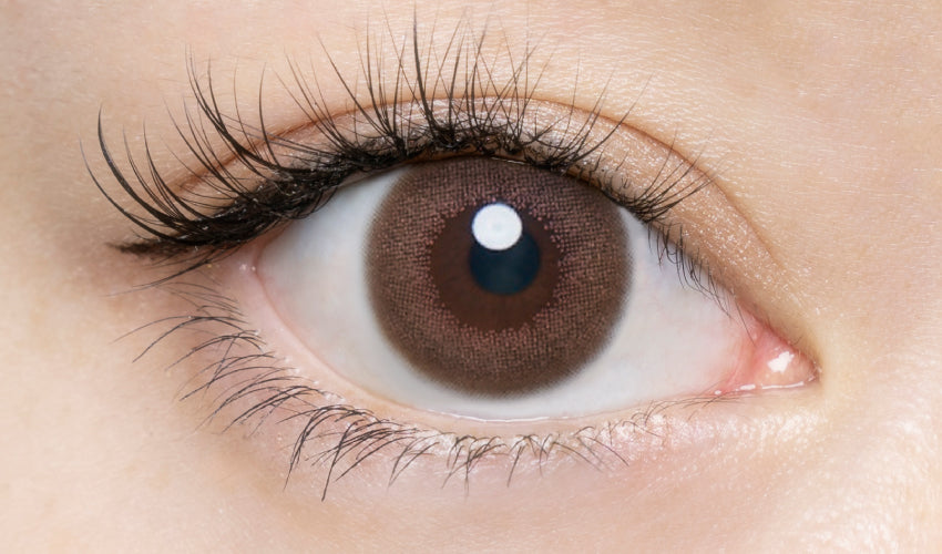カラーコンタクトレンズ、FLANMY シェルチュールロゼ | 1dayを装用した状態の目のアップ画像