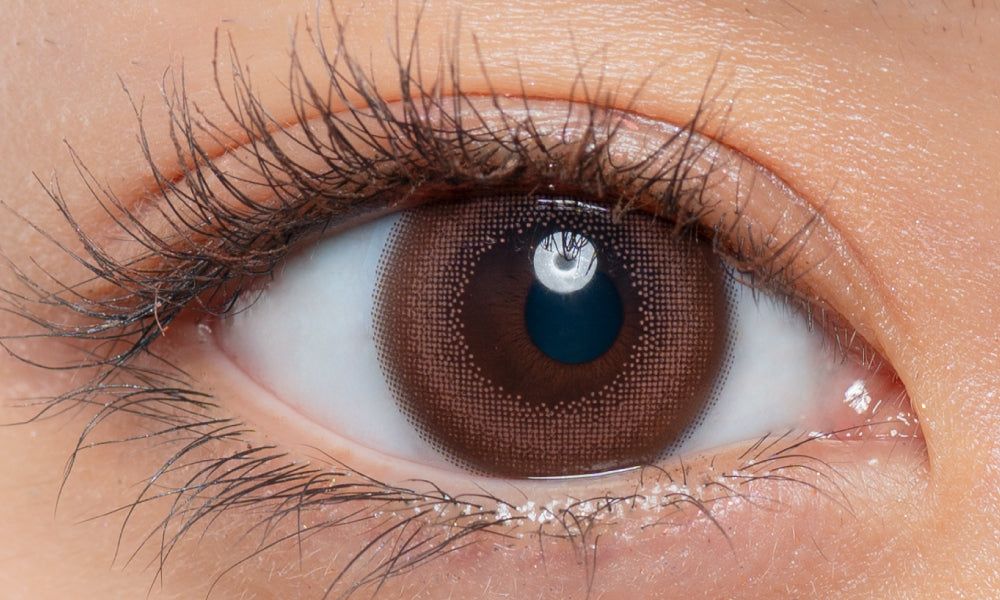 カラーコンタクトレンズ、Cheritta メロウロゼ | 1dayを装用した状態の目のアップ画像