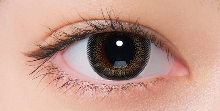 カラーコンタクトレンズ、Neo Sight シエルグリーン | 1dayを装用した状態の目のアップ画像