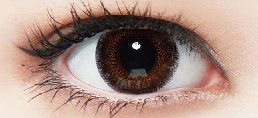カラーコンタクトレンズ、Neo Sight シエルブラウン Toric | 1dayを装用した状態の目のアップ画像
